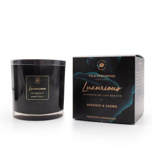Scented Candle Luxurious Geranium & Cedar 650g
